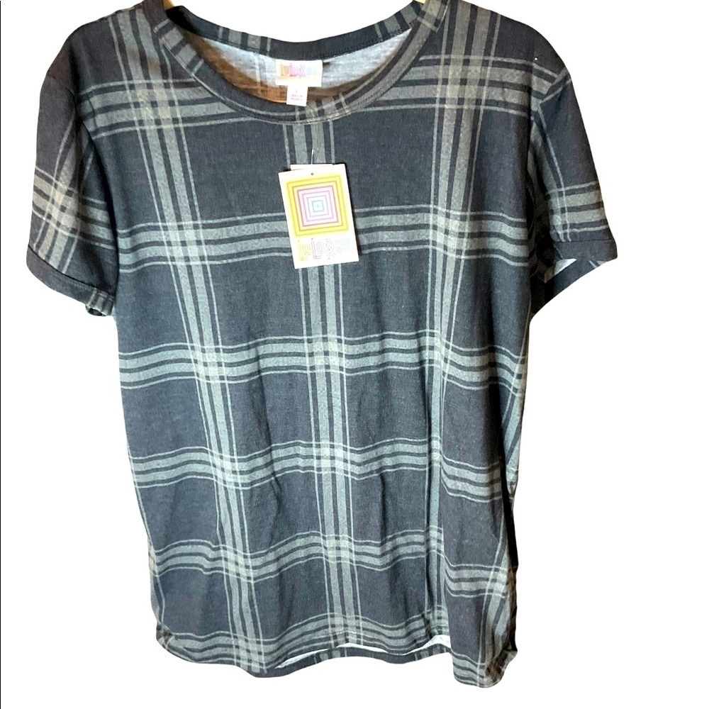 New Lularoe Liv tee, large